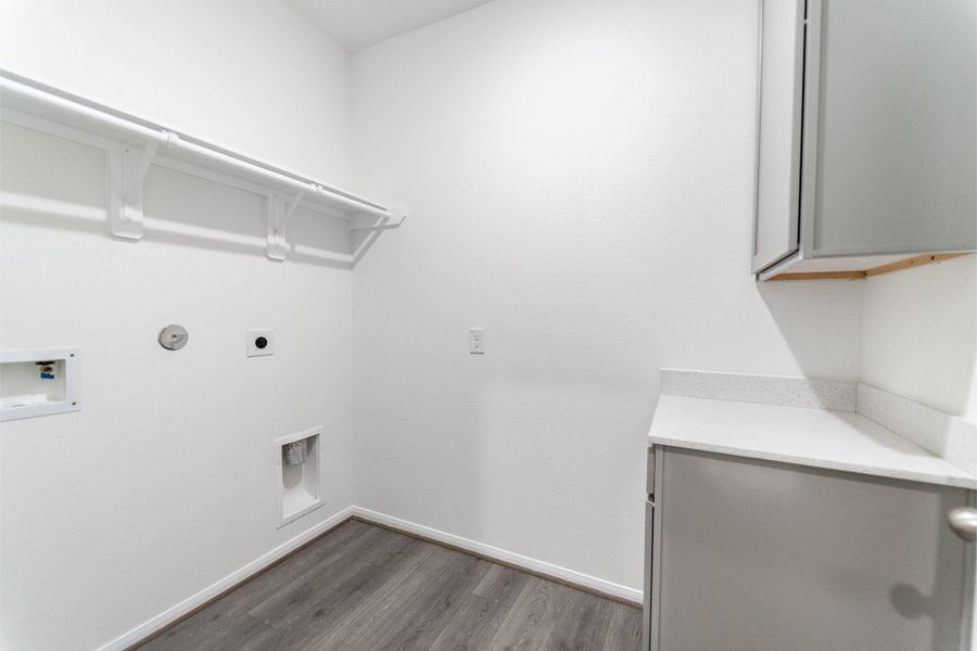 Spacious, unfurnished interior of a new home in Windrose Green, Angleton (Image 28).