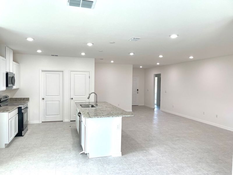 Image 5 of a home in Cape Coral. Image 5 of a home in Cape Coral.