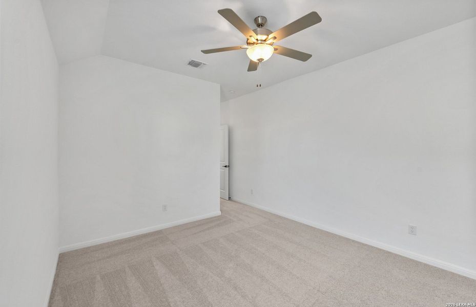 Spacious, unfurnished interior of a new home in Davis Ranch, San Antonio (Image 48).