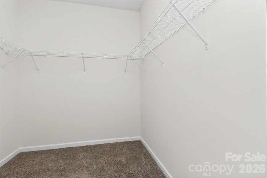 Spacious, unfurnished interior of a new home in Fergus Crossing, York (Image 15).