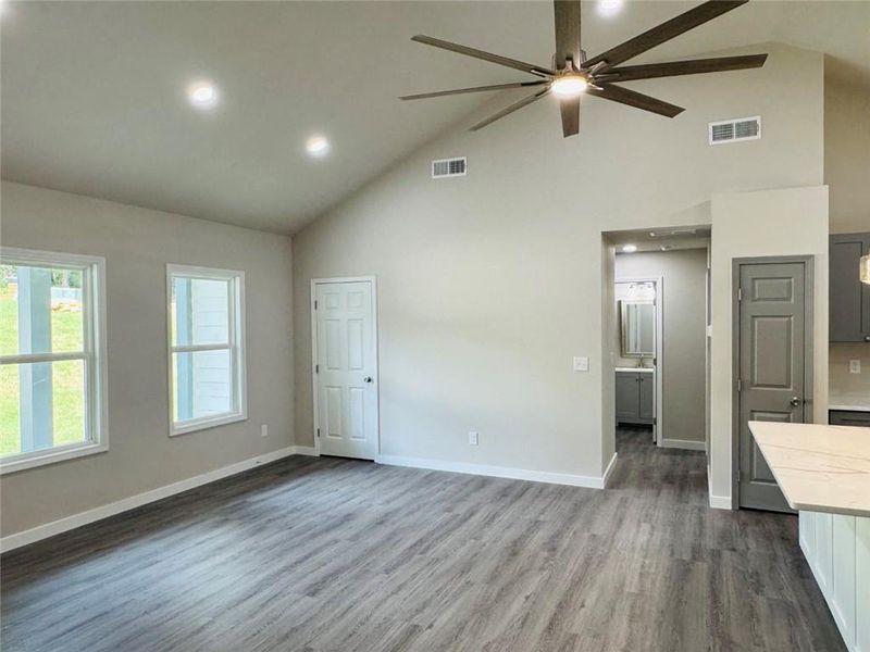 Spacious, unfurnished interior of a new home in , Snellville (Image 23).