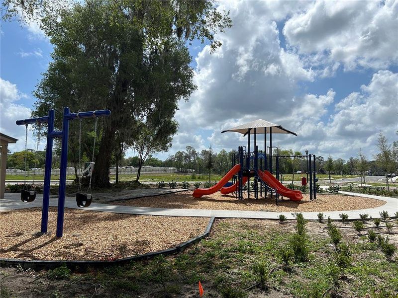 Community amenities in , Orange City (Image 6).