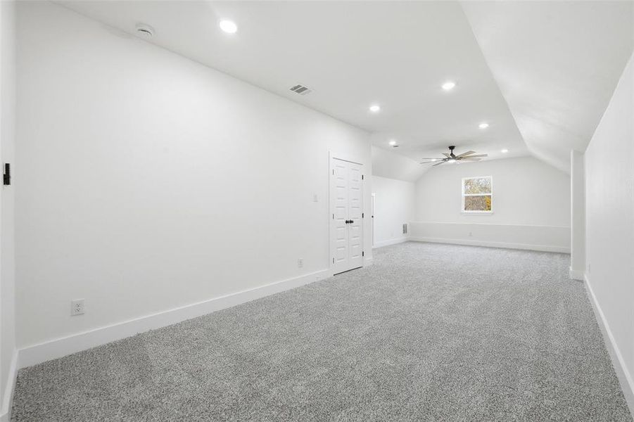Spacious, unfurnished interior of a new home in , Fort Worth (Image 18).