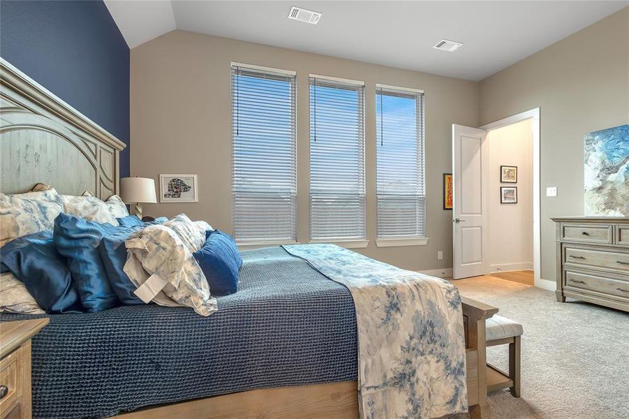 Furnished interior view inside a new home in , Van Alstyne (Image 16).
