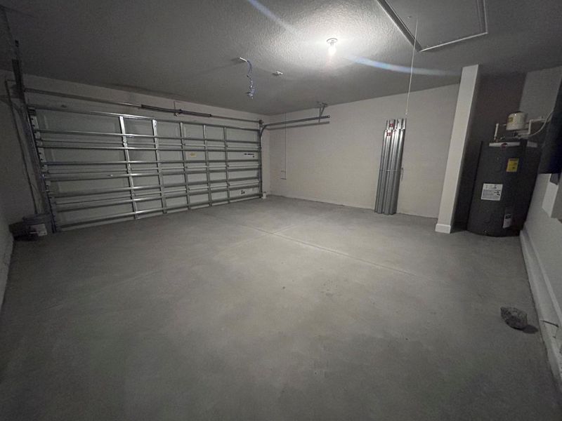 Spacious, unfurnished interior of a new home in Waterstone Villas, Fort Pierce (Image 16). Spacious, unfurnished interior of a new home in Waterstone Villas, Fort Pierce (Image 16).