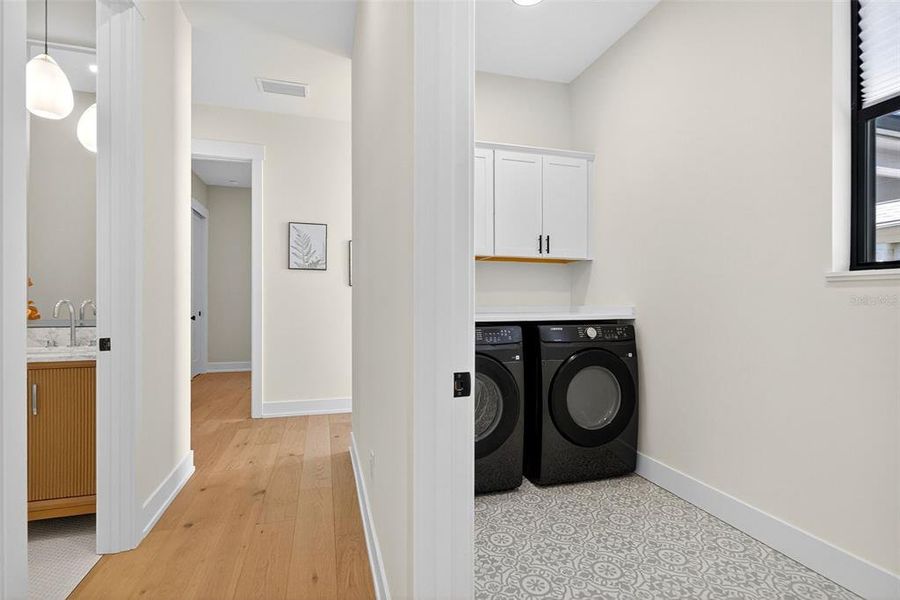Furnished interior view inside a new home in , Sarasota (Image 55).
