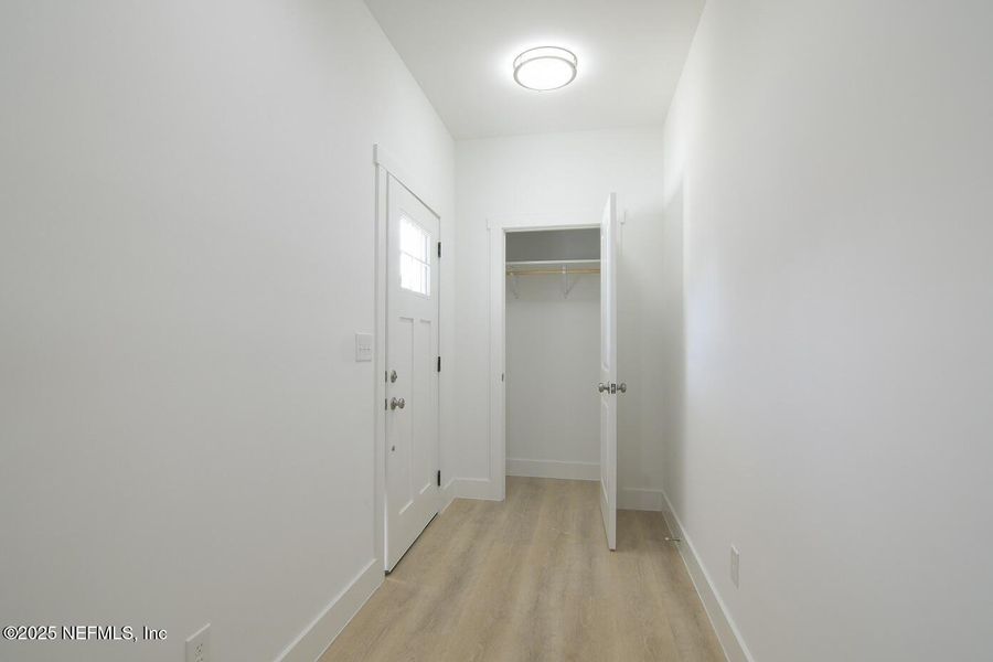 Spacious, unfurnished interior of a new home in , Jacksonville (Image 26).