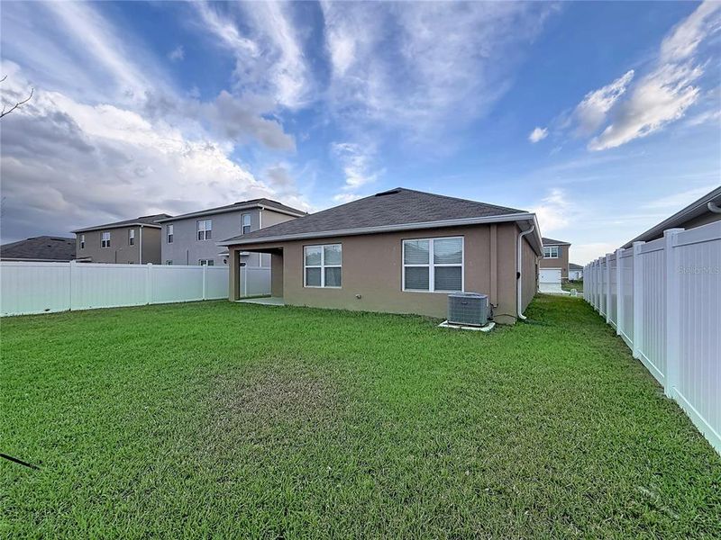 Exterior details and patio area of a home in , Lakeland (Image 4).