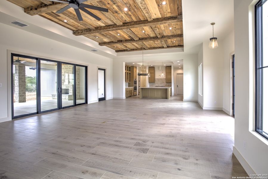 Spacious, unfurnished interior of a new home in , New Braunfels (Image 27).