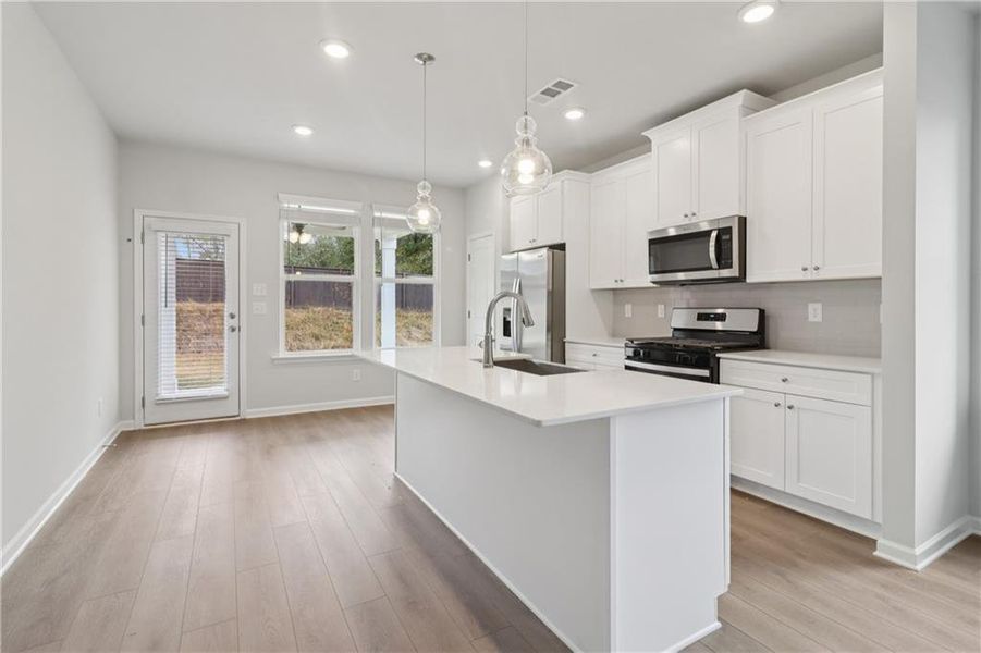 Furnished interior view inside a new home in Abbotts Crossing, Conyers (Image 19).