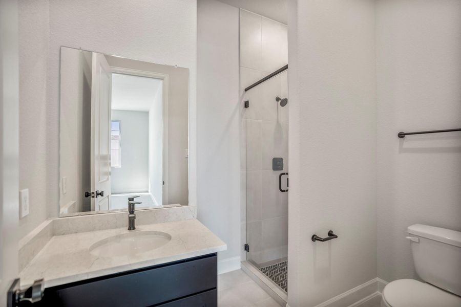 Furnished interior view inside a new home in Jordan Ranch 70' Lots, Fulshear (Image 18).