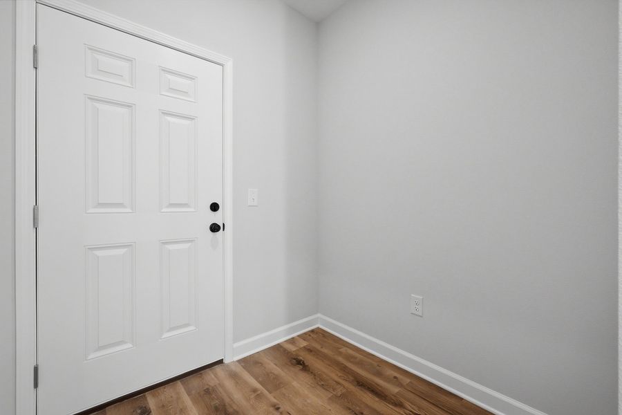 Spacious, unfurnished interior of a new home in Barton's Bend, Crestview (Image 38). Spacious, unfurnished interior of a new home in Barton's Bend, Crestview (Image 38).