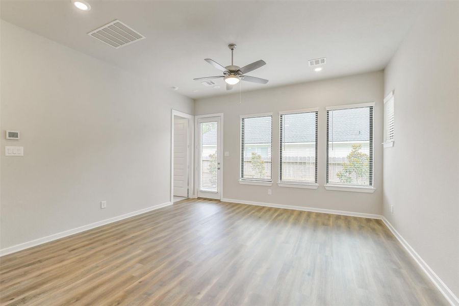 Spacious, unfurnished interior of a new home in Summer Place 35', Montgomery (Image 26). Spacious, unfurnished interior of a new home in Summer Place 35', Montgomery (Image 26).