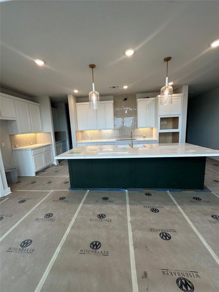 Light & Bright Open Concept Kitchen Light & Bright Open Concept Kitchen