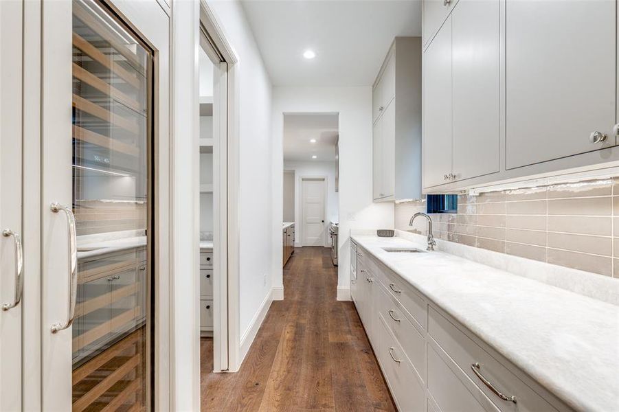 Furnished interior view inside a new home in , Dallas (Image 18). Furnished interior view inside a new home in , Dallas (Image 18).