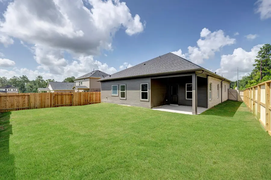 The Davenport II- Rear Covered Patio. The Davenport II- Rear Covered Patio.