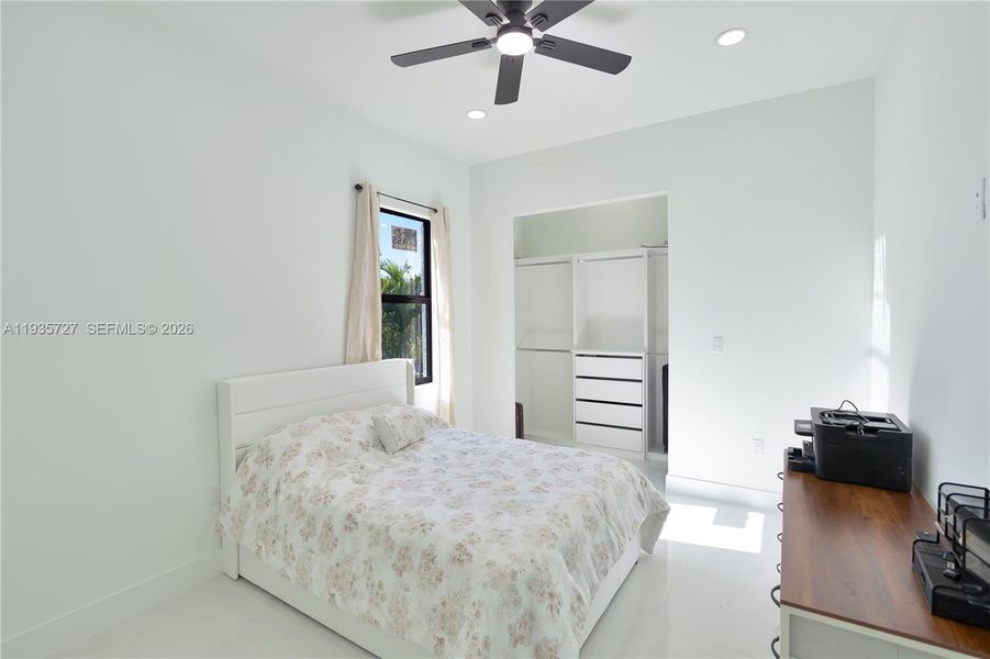 Furnished interior view inside a new home in , Cape Coral (Image 11).