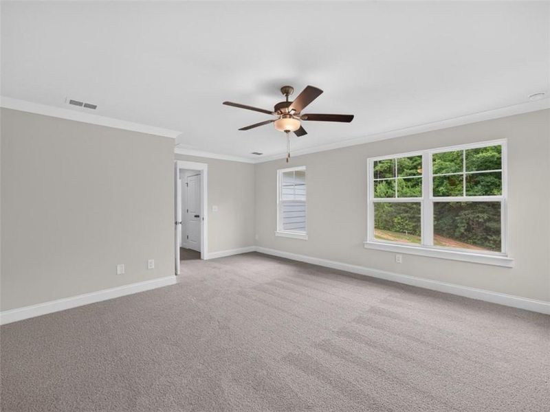 Spacious, unfurnished interior of a new home in , Dallas (Image 30).