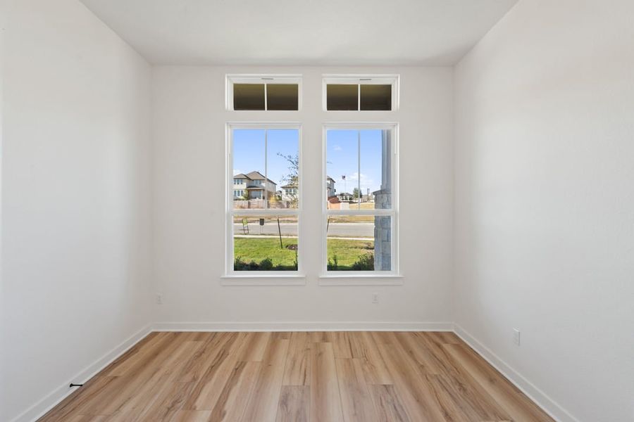 Spacious, unfurnished interior of a new home in Park Collection at Lariat, Liberty Hill (Image 21).