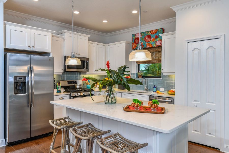 Representative furnished interior of a home built from the Crystal Sand 2 by Neal Communities in Vicenza, Venice (Image 8).