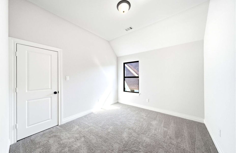 Spacious, unfurnished interior of a new home in The Highlands 55′, Porter (Image 42).