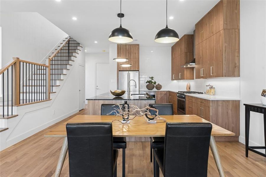 Furnished interior view inside a new home in , Dallas (Image 30).