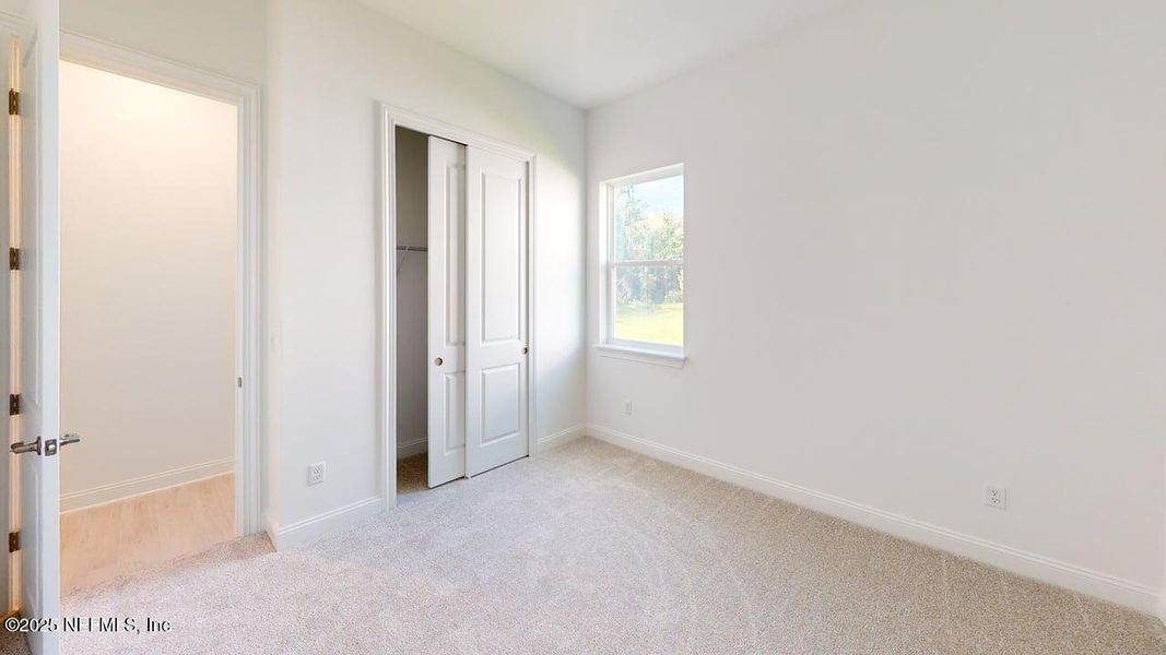 Spacious, unfurnished interior of a new home in RiverTown - Ravines, St. Johns (Image 11).