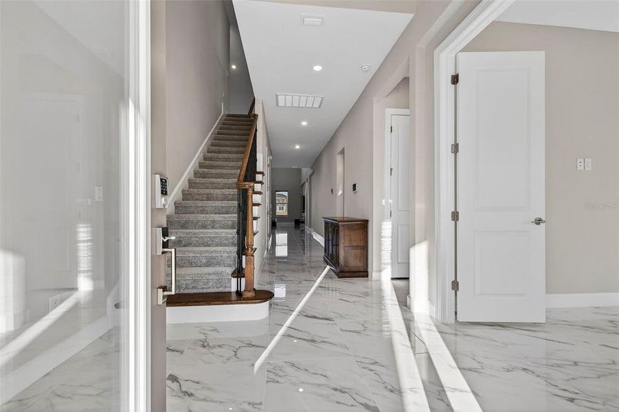 Spacious, unfurnished interior of a new home in , Wesley Chapel (Image 22).