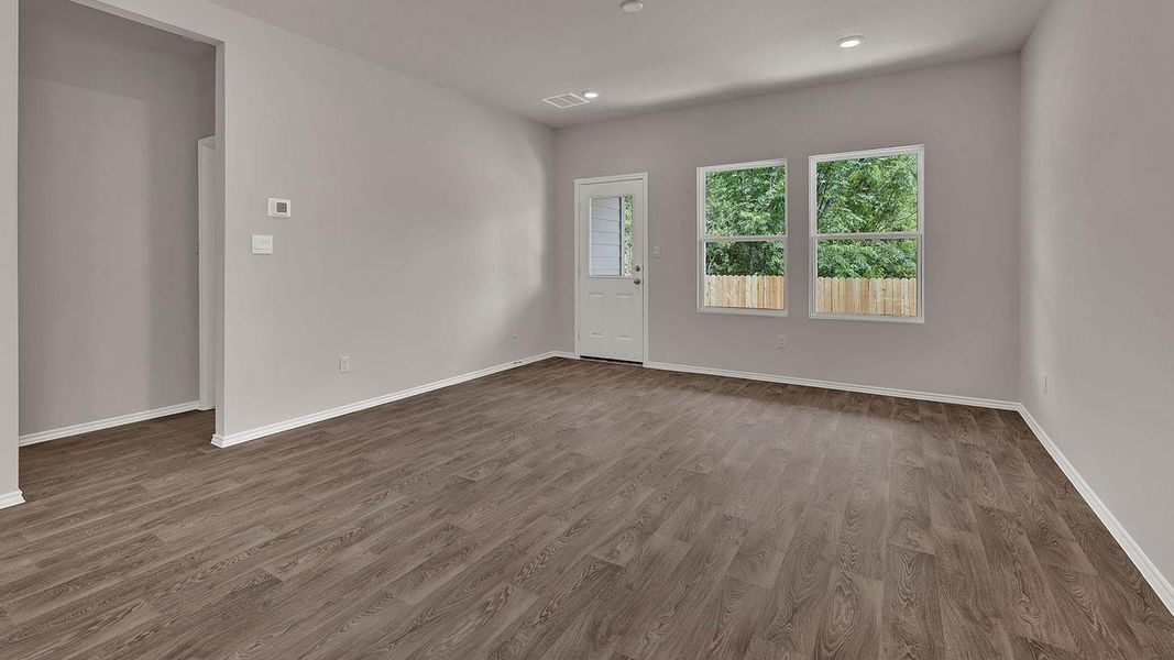 Spacious, unfurnished interior of a new home in Bollinger, Maxwell (Image 21).