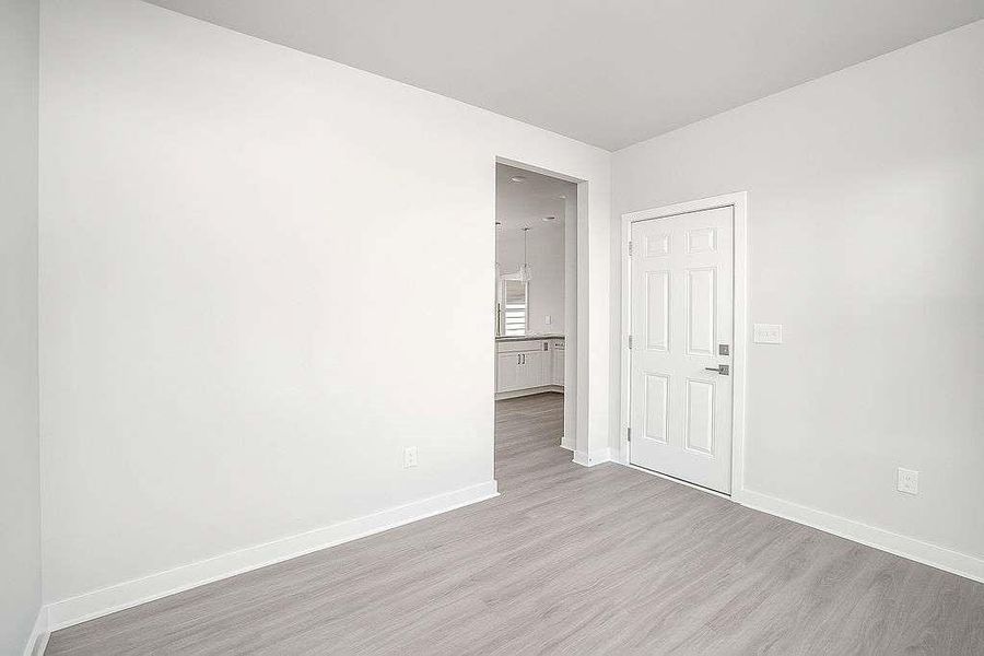 Spacious, unfurnished interior of a new home in , Fairburn (Image 5).