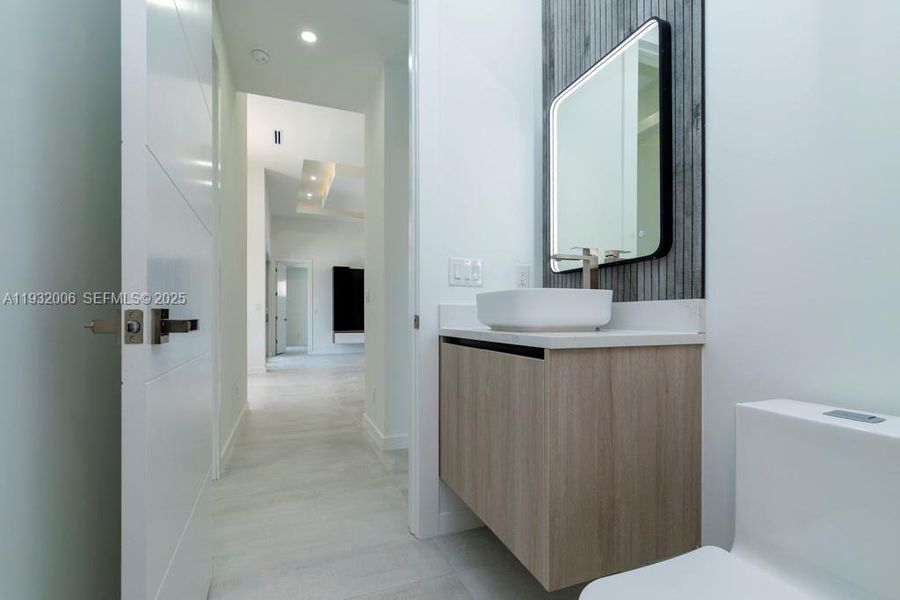 Furnished interior view inside a new home in , Cape Coral (Image 43).