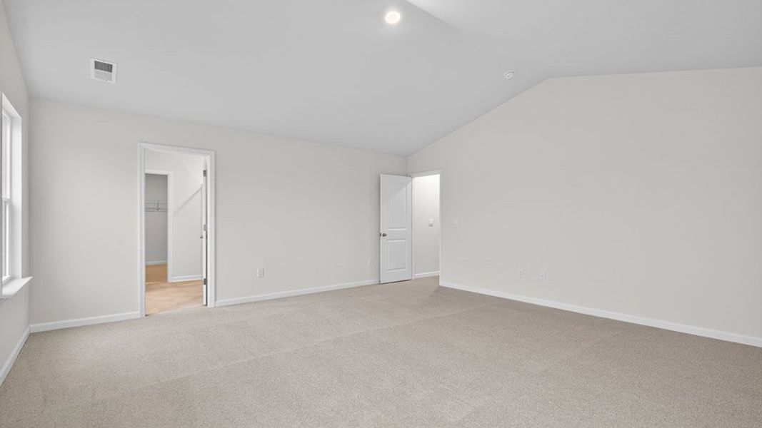 Spacious, unfurnished interior of a new home in Galvins Ridge, Sanford (Image 22).
