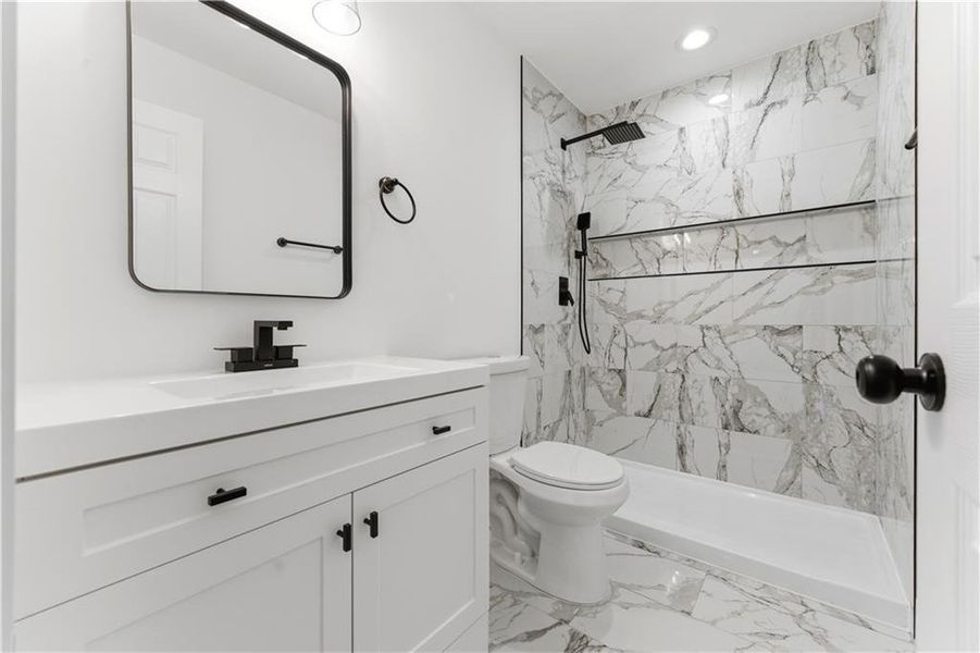Furnished interior view inside a new home in , Cartersville (Image 7).