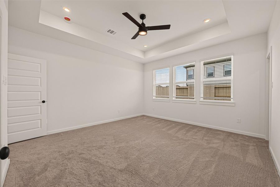 Spacious, unfurnished interior of a new home in Foxtail Palms, Manvel (Image 17). Spacious, unfurnished interior of a new home in Foxtail Palms, Manvel (Image 17).