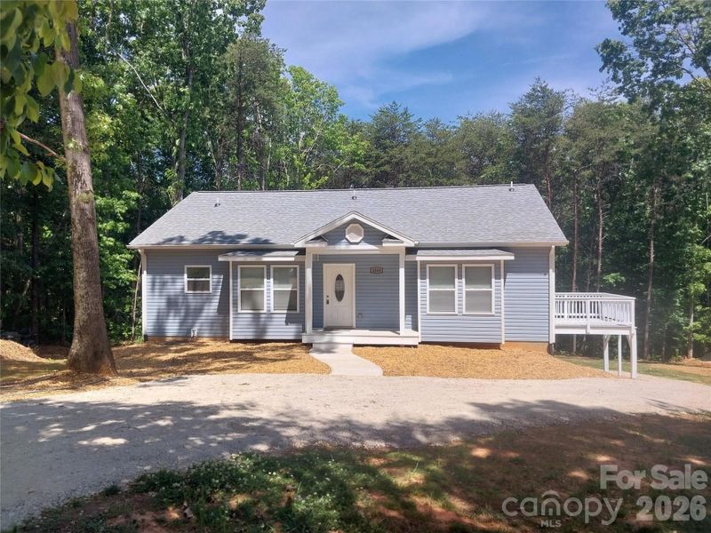 Exterior details and patio area of a home in , Maiden (Image 17).