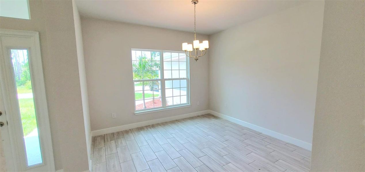 Spacious, unfurnished interior of a new home in Port Charlotte, Port Charlotte (Image 7).
