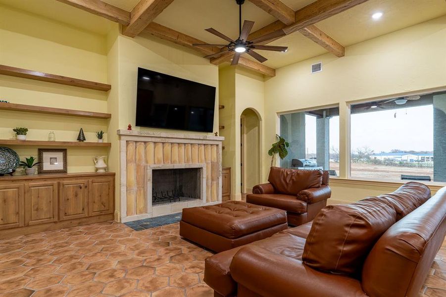 Image 36 of a home in .