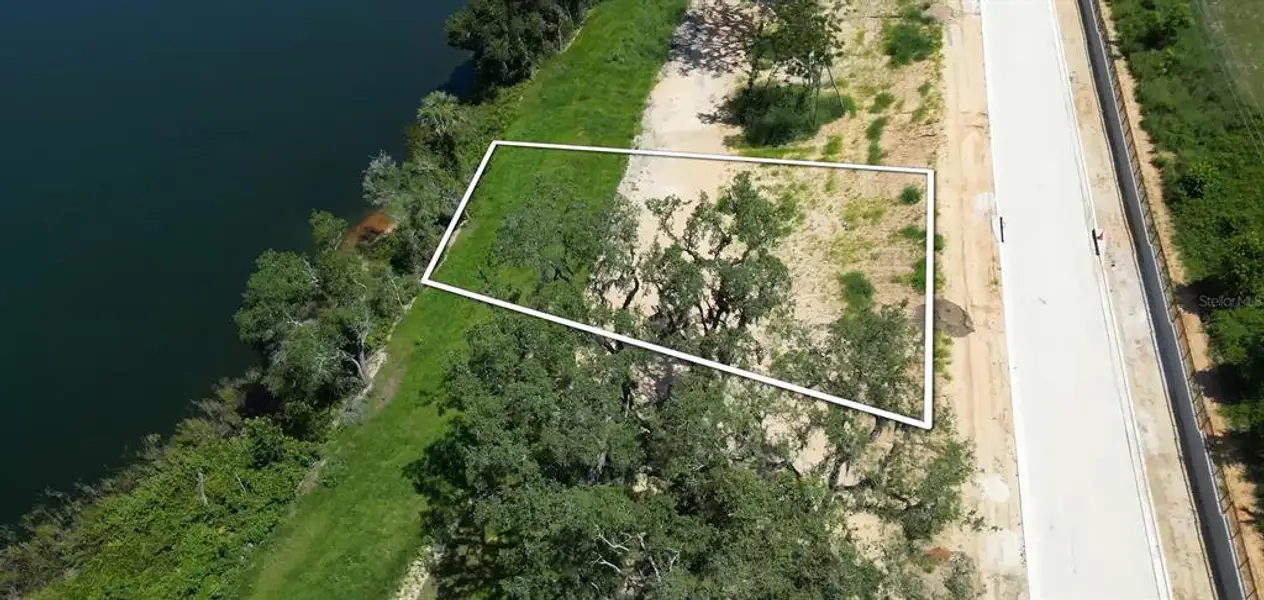 Natural landscape and outdoor views near  in Clermont (Image 8).