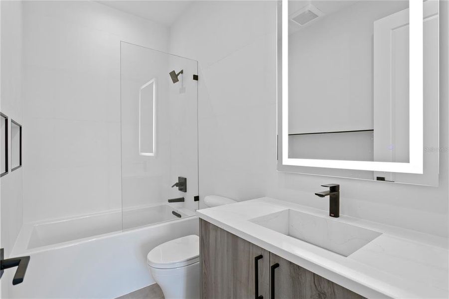 Furnished interior view inside a new home in Snell Isles, St. Petersburg (Image 56). Furnished interior view inside a new home in Snell Isles, St. Petersburg (Image 56).