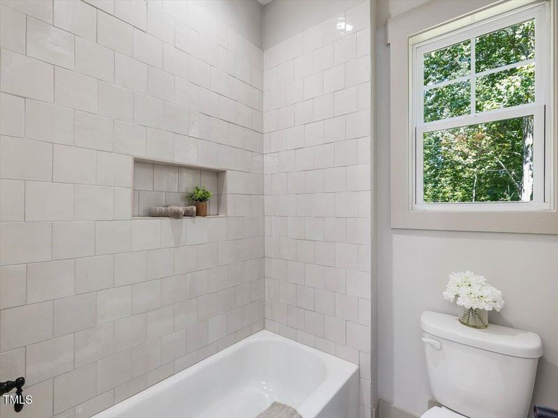 068-Shared Bath 068-Shared Bath