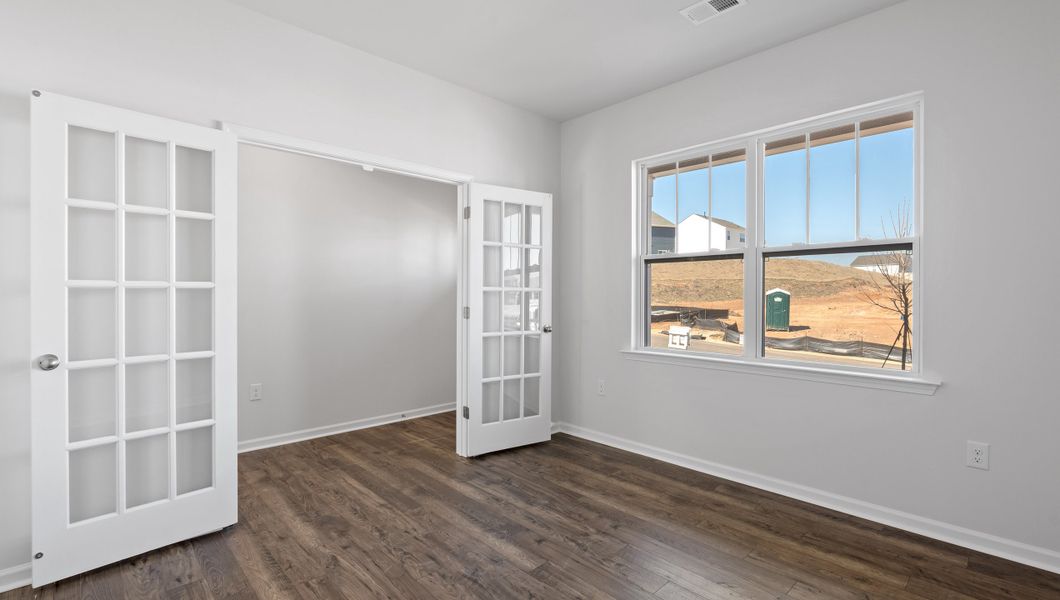 Spacious, unfurnished interior of a new home in Spring Ridge, Anderson (Image 14).