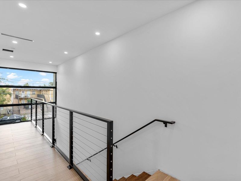 Spacious, unfurnished interior of a new home in , Miami (Image 16).