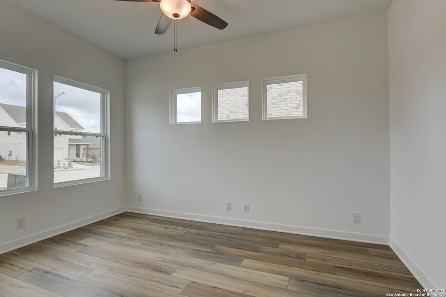 Spacious, unfurnished interior of a new home in Arcadia Ridge, San Antonio (Image 30).
