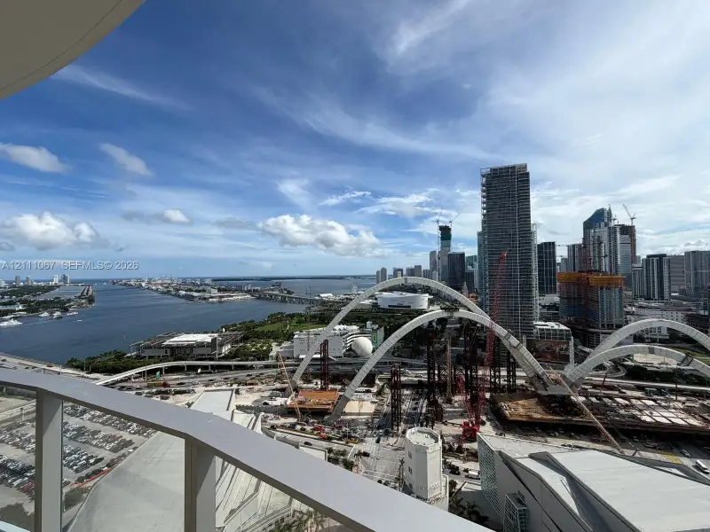 Condo located in Miami, FL showcasing its design and architecture (Image 11).
