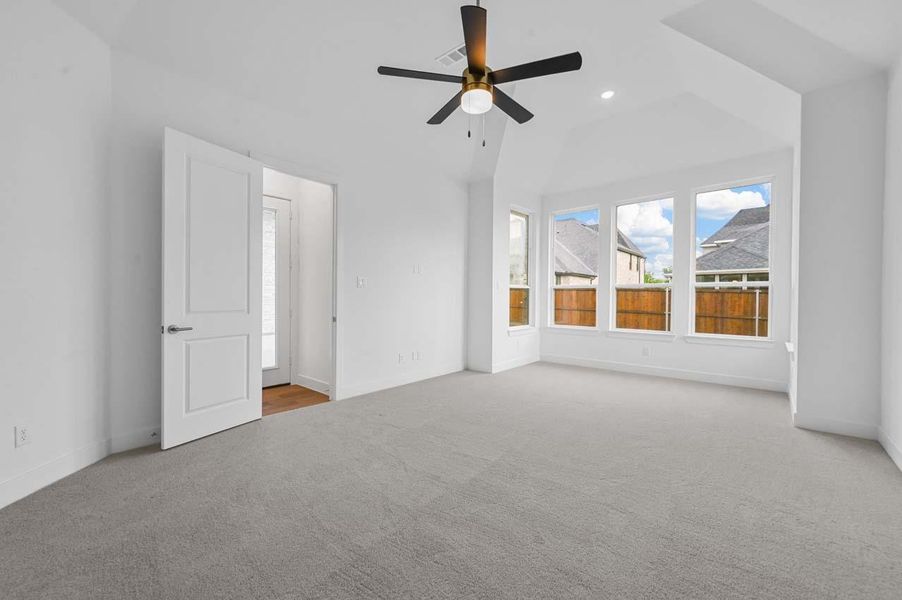 Spacious, unfurnished interior of a new home in Elyson: 80ft. lots, Katy (Image 16). Spacious, unfurnished interior of a new home in Elyson: 80ft. lots, Katy (Image 16).