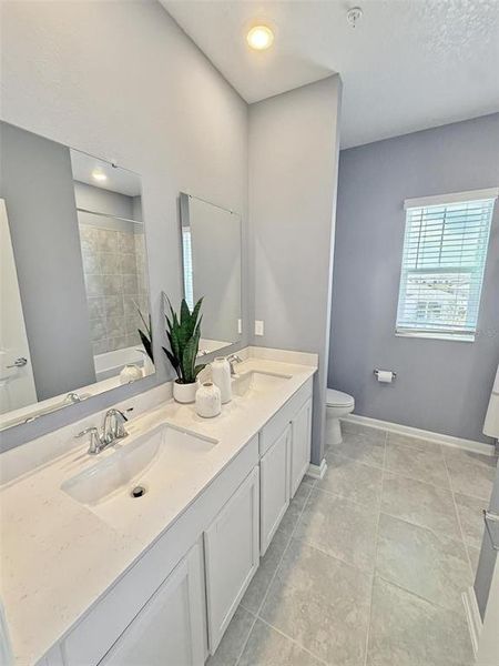 Furnished interior view inside a new home in , Orlando (Image 12).