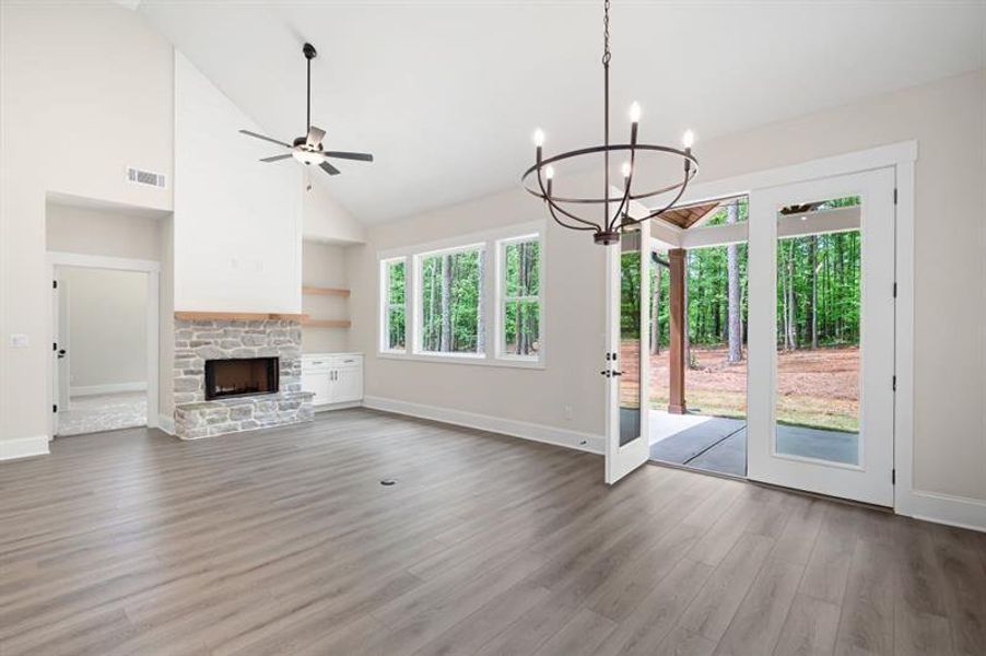 Spacious, unfurnished interior of a new home in , Dallas (Image 23).