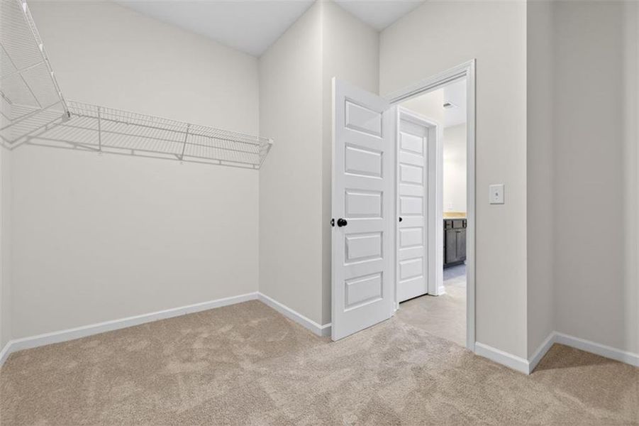 Spacious, unfurnished interior of a new home in Oakmont, Dallas (Image 26).