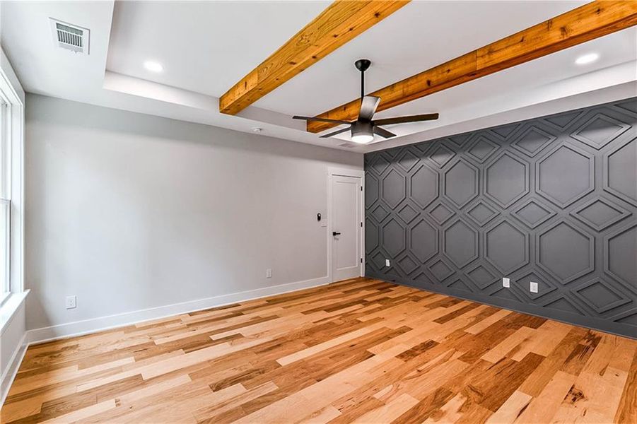Spacious, unfurnished interior of a new home in , Hampton (Image 18).