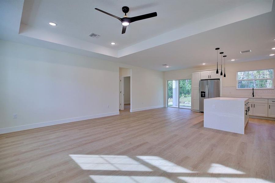 Spacious, unfurnished interior of a new home in , Sebring (Image 22).